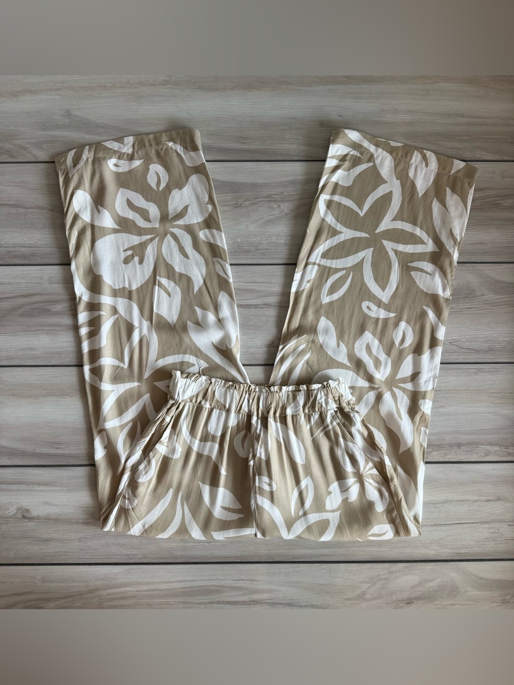 Tribal Pull On Ankle Pant with Hem Vent and Buttons Beige Small NWT